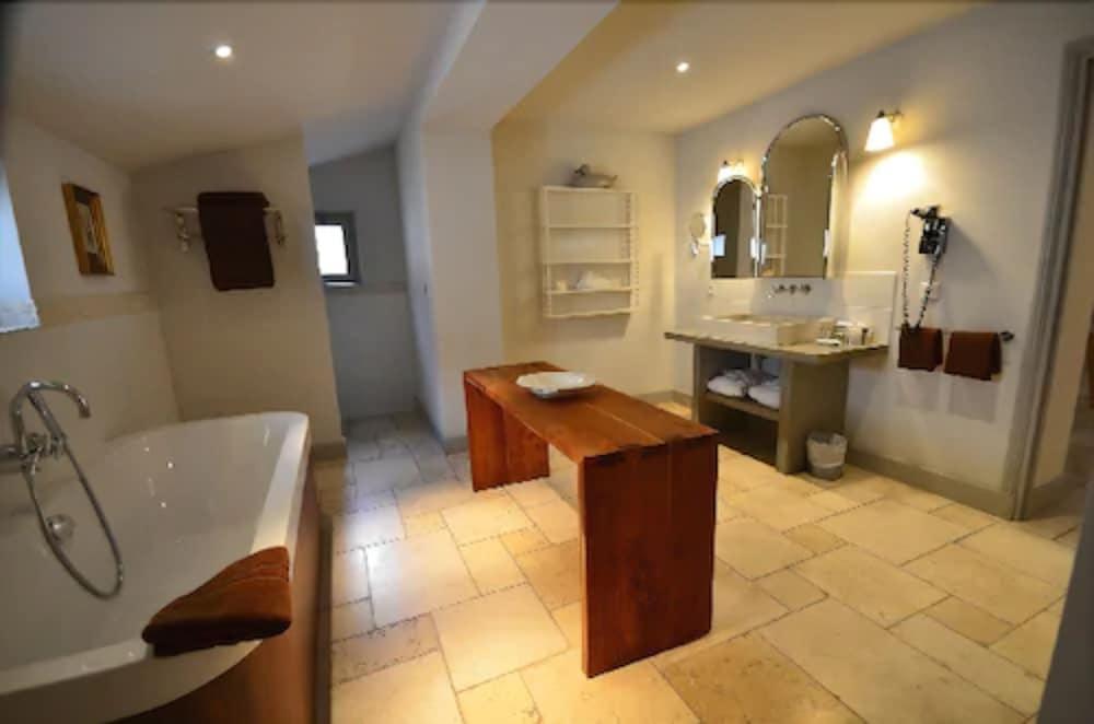 Hotel Baumaniere Les Baux De Provence Екстериор снимка